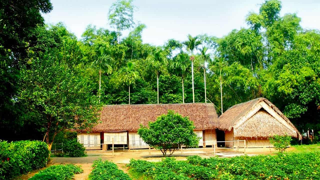 Di tích Làng Sen quê Bác là điểm du lịch văn hóa được nhiều du khách ghé thăm