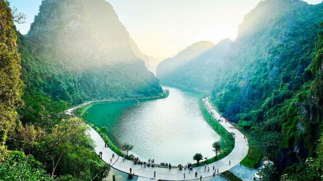 Hà Nam nổi tiếng với thiên nhiên nên thơ cùng kiến trúc lịch sự
