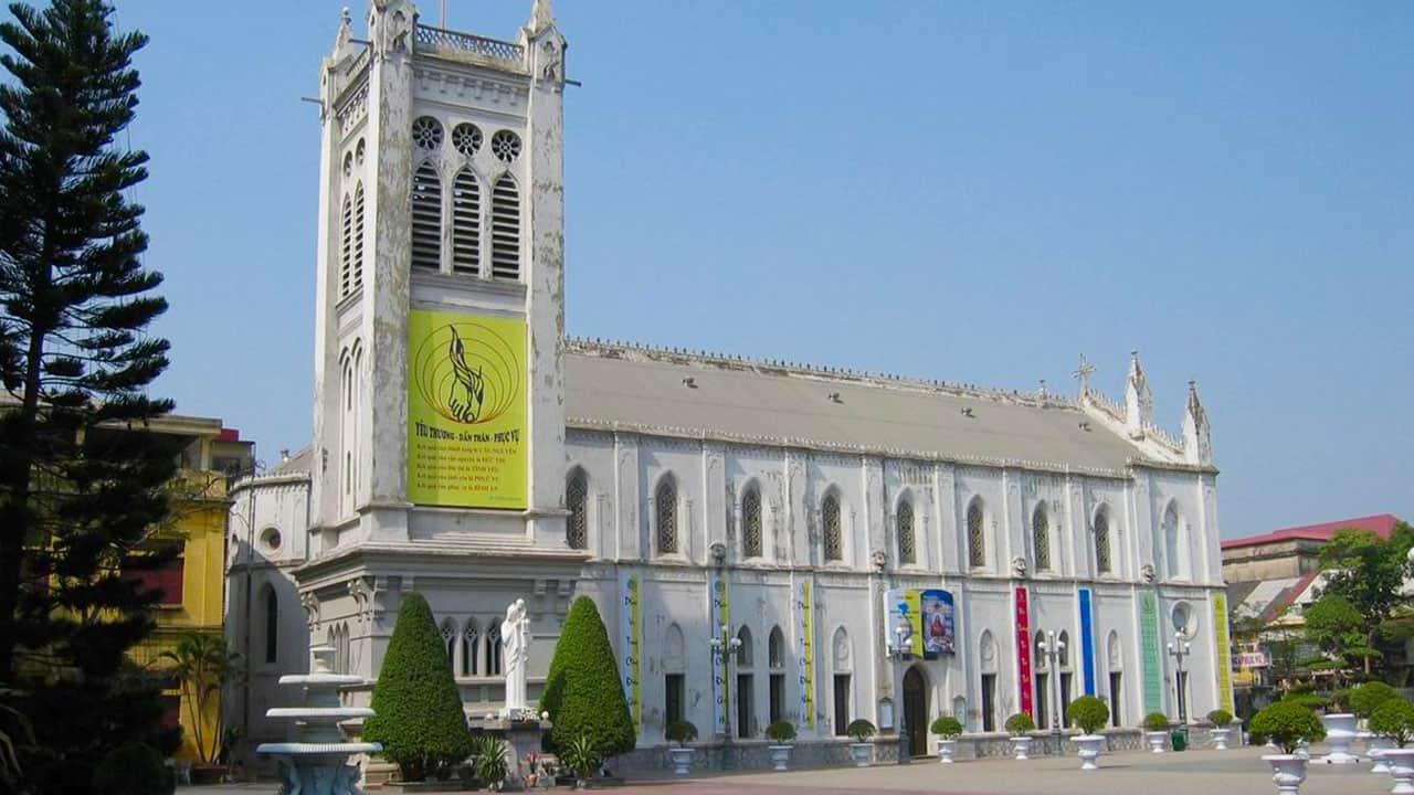 Nhà thờ Chính tòa Hải Phòng – Biểu tượng tôn giáo giữa lòng phố cổ