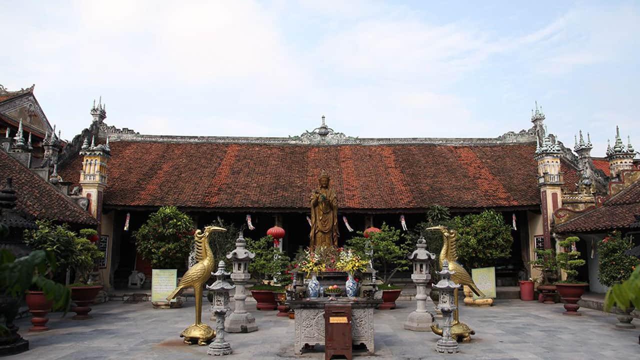 Chùa Dư Hàng – Linh thiêng giữa lòng đô thị