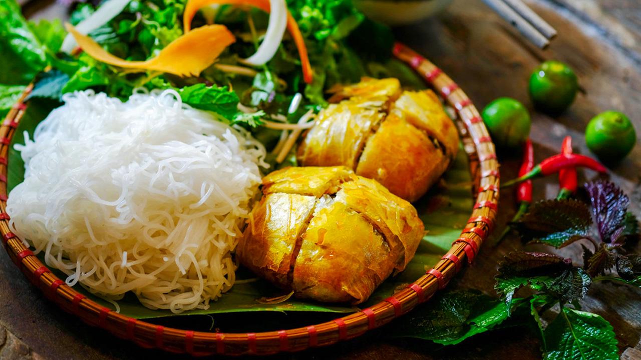 Nem cua bể – Đặc sản vang danh xứ Cảng