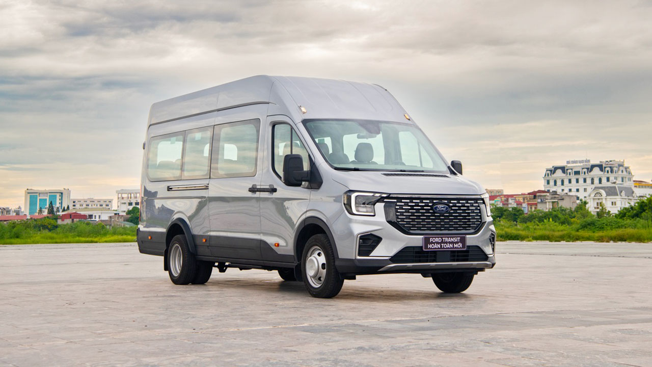 Ford Transit được nhiều nhóm khách đi Tuyên Quang lựa chọn