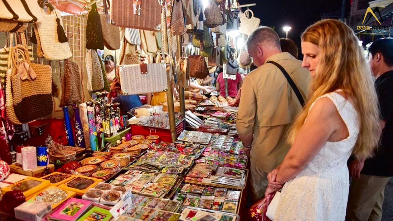 Ha Long Night Market