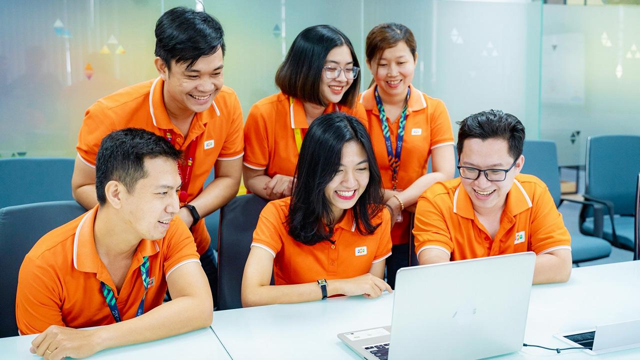 Thu thập ý kiến phản hồi từ nhân viên