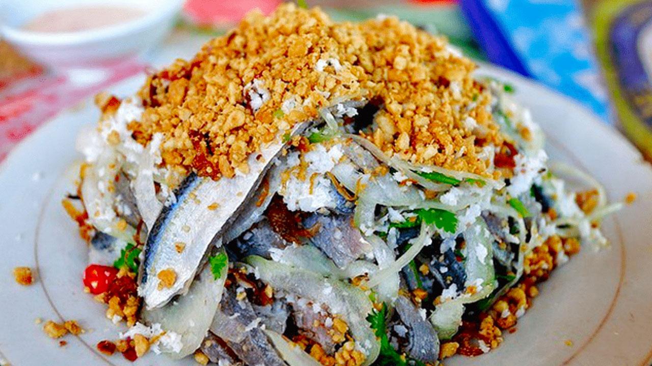 Gỏi cá trích - Món ngon phải thưởng thức khi du lịch Phú Quốc
