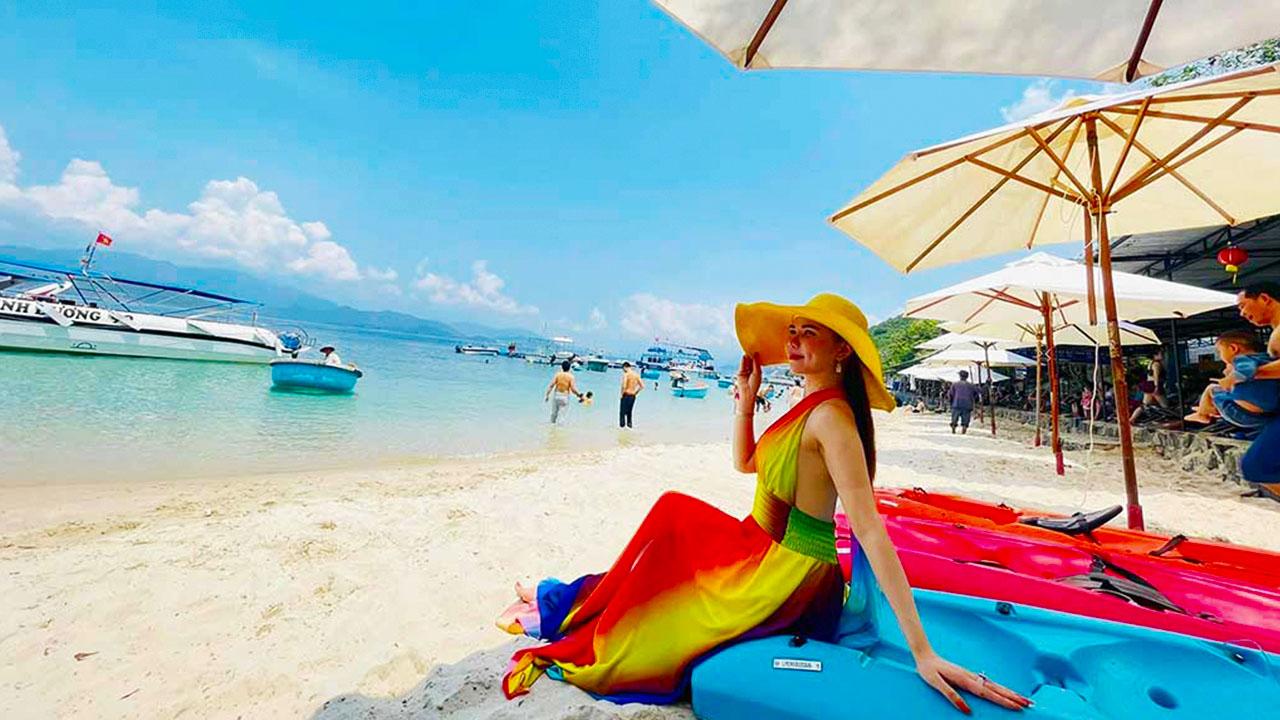 Khám phá tour đảo Bình Ba, Hòn Mun cùng Nha Trang Trẻ – trẻ trung, nhiệt huyết và tận tâm.