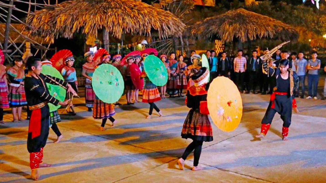 Phiên Chợ Tình Sapa