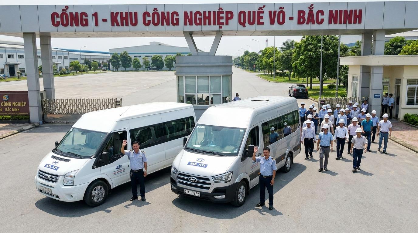 Dòng xe 16 chỗ rộng rãi: Ford Transit, Hyundai Solati